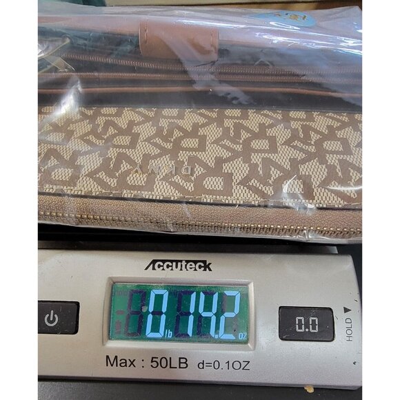 Lot Of 2 Women's Wallet DKNY Beige Logo Print Mundi Brown Leather Card Slots - Picture 10 of 10